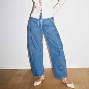 Abercrombie & Fitch Mid Rise Barrel Jean Size 26/2 Short